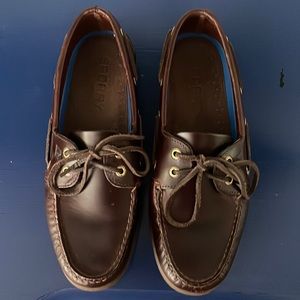 Sperry leather boat shoe